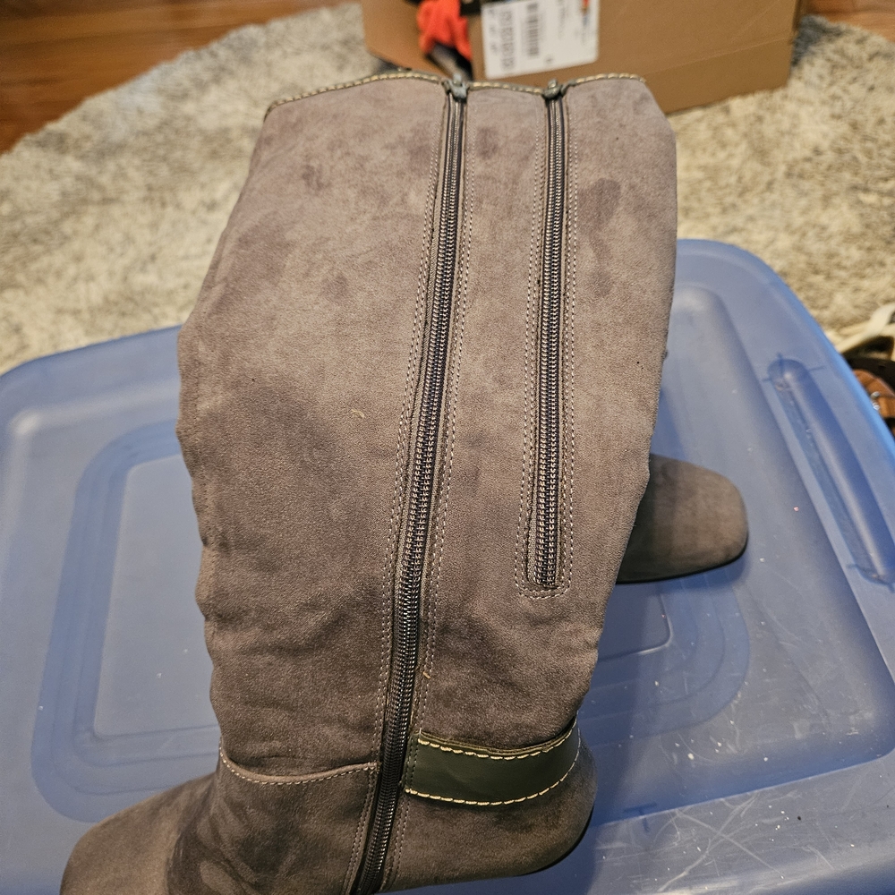 Gray Suede Knee-High Boots with Buckle Detail - Picture 4 of 8
